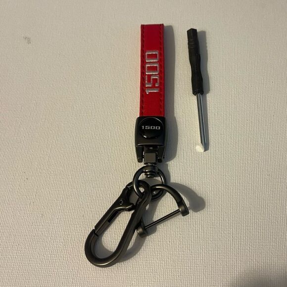 1500 Key Fob Keychain in Red Leather with Metal NWT - Picture 2 of 5